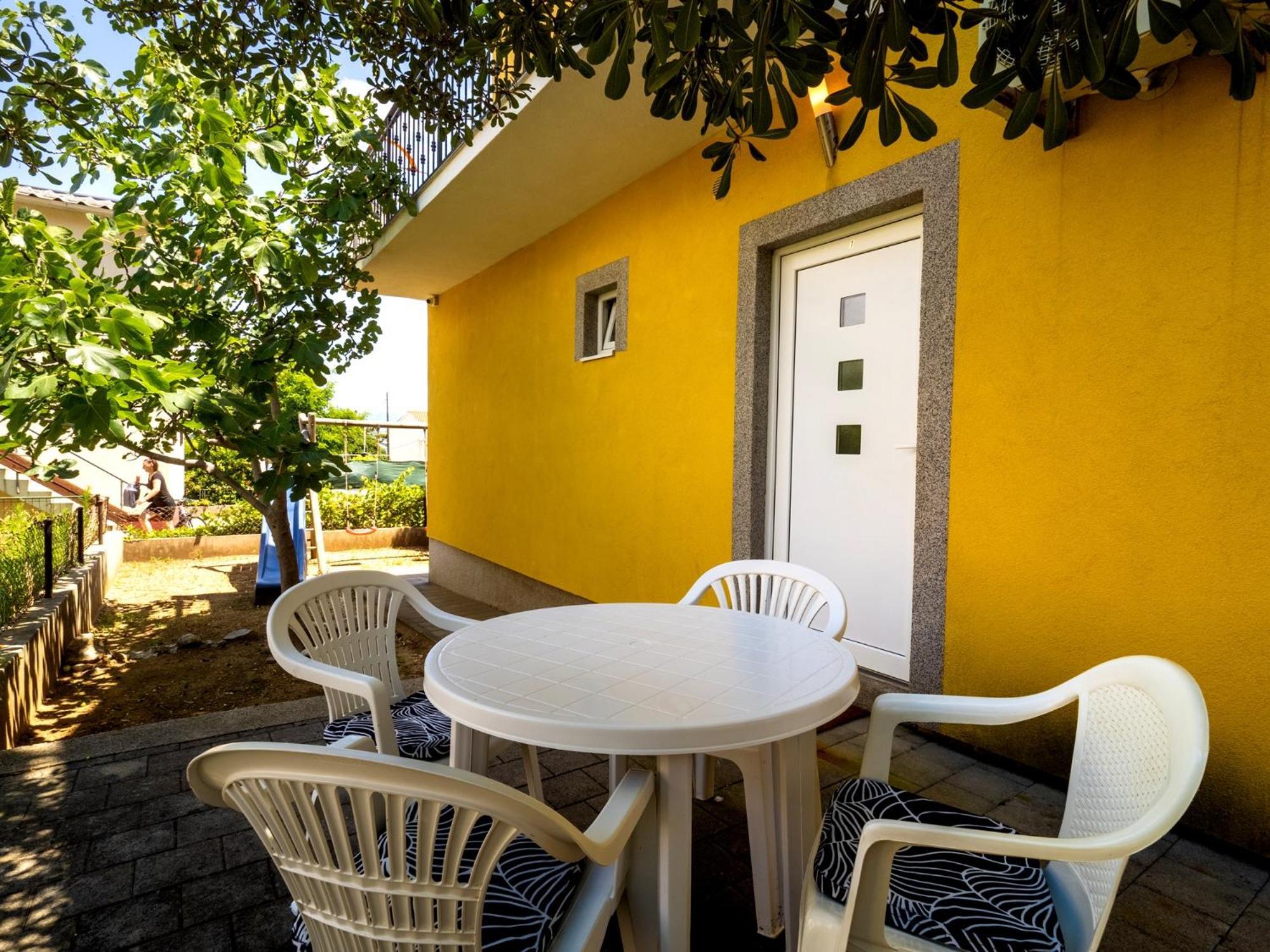 Apartments Bianca Baška Eksteriør bilde